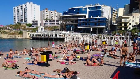 Exquisite Seafront Apart in Spinola Bay St Julians Apartment in Saint Julians