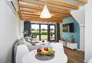 Marine house, nowoczesna stodoła nad morzem, balia Vacation rental in West Pomeranian Voivodeship, Poland