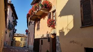 Antica Dimora stay in Langa like at home Vacation rental in La Morra