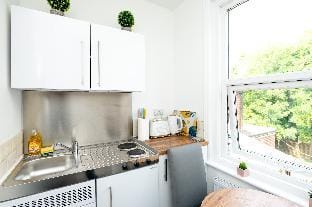 City Centre Self-Contained Studio Apartments Apartment in Southampton