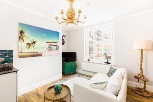 L-Spa Boutique Apartments- Studio with patio Apartment in Royal Leamington Spa