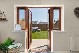 The Hygge - Modern Cottage, Central Location Campground/ 
RV Resort in Saundersfoot