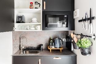 Shirt Factory Apartments - Studio with kitchenette Apartment in Warrington