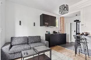 4 Kazabella Modern renovated bright apartment Maisons Alfort Apartment in Créteil