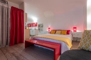 Red Studio near Porta Nuova by Wonderful Italy Apartment in Turin