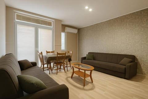 Struga Rooms-Dhoma-Sobi Hotel in Municipality of Ohrid, North Macedonia