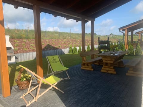 Kaszubska Osada Domek Mandaryna z Balią Vacation rental in Pomeranian Voivodeship