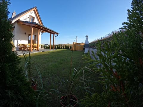 Kaszubska Osada Domek Mandaryna z Balią Vacation rental in Pomeranian Voivodeship