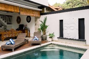 Taman Bali A&R Seminyak Villa  Apartment in Kuta