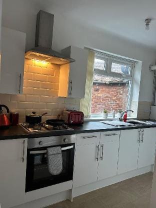 Charming Apartment Near Broad Green Hospital Apartment in Liverpool