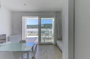 Stunning Capo Falcone Charming Apartments, 1 Bed Comfort Apt sleeps 4 ( + Child) Apartment in Stintino