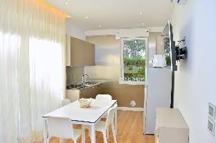 Apartment with private garden next to the beach - By Beahost Rentals Apartment in Friuli-Venezia Giulia