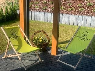 Kaszubska Osada Domek Szmaragdowy Vacation rental in Pomeranian Voivodeship