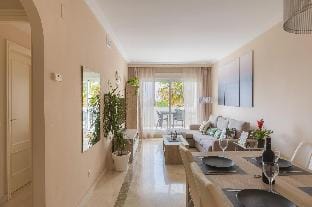 CALANOVA - Magnificent apartment with shared pool and free WiFi Apartment in Mijas
