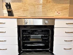 Robinhuts Apartments Vacation rental in Beverley