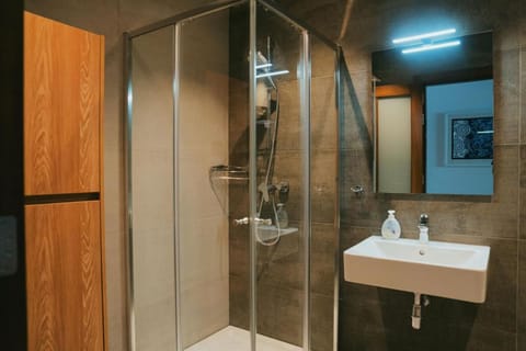 86 Spinola Bay Apartment in Saint Julians