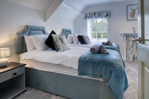 The Stables - 2 Bedroom Cottage - Princes Gate Apartment in Amroth