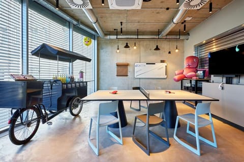 Moxy Karlsruhe Hotel in Karlsruhe