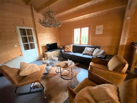 Elegant chalet in Manhay with Sauna Vacation rental in Manhay