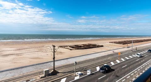 Studio in Ostend with Stunning Sea Views Apartment in Ostend