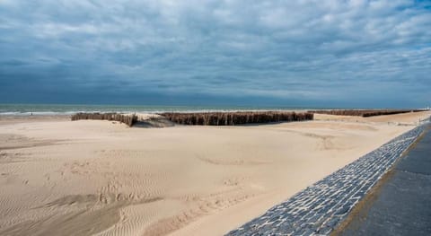 Studio in Ostend with Stunning Sea Views Apartment in Ostend