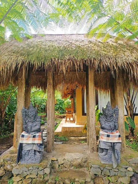 Dewandaru Flora Healing and Organic Villa in Marga