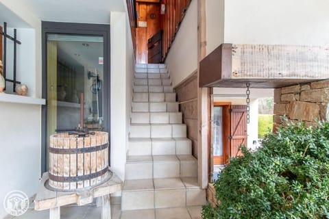 Gîte Annecy 07 - Au Royaume des Marmottes - Appt 07 Hotel in Doussard