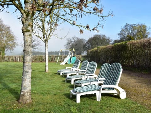 Luxurious Mansion in Verneuil with Whirlpool Vacation rental in Bourgogne-Franche-Comté