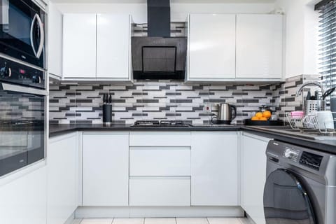 Marham Close Hotel in Nottingham