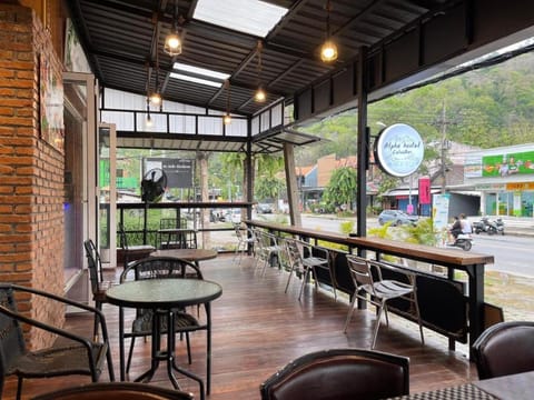 ALPHA Hostel Cafe&Bar Hostel in Krabi Changwat