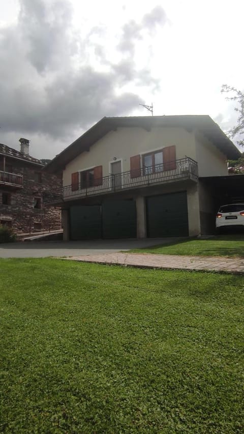 Holiday home - Maison Dayn Vacation rental in Aosta Valley, Italy