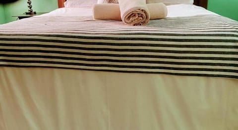 Zagorskis Bed and breakfast - Deluxe Room Hotel in Cape Town