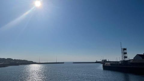 Elegant Luxury Apartment with Bike Store -Sleeps 4 Apartment in Wick