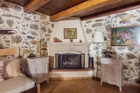 Zaros Philoksenia-Maera- Apartment in Crete