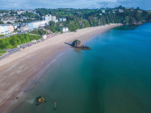 No 4 Croft House - Luxury 2 Bed Apartment - Tenby Apartment in Wales
