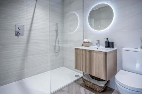 No 4 Croft House - Luxury 2 Bed Apartment - Tenby Apartment in Wales