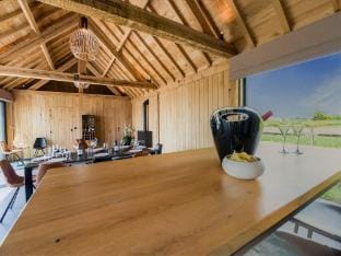 Chic Villa in Comines-Warneton with Garden Villa in Flanders