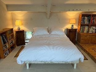 Sunlit Villa in Banne Villa in Berrias-et-Casteljau