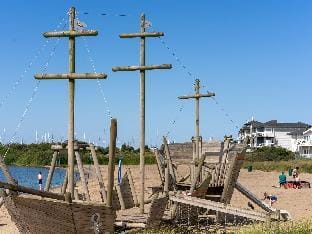 Villa in Hellevoetsluis near North Sea Beach Villa in Hellevoetsluis