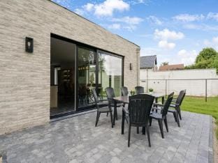 Modern holiday home in Ronse with garden Vacation rental in Flanders