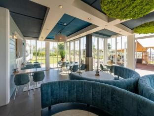 Villa in Hellevoetsluis near North Sea Beach Villa in Hellevoetsluis