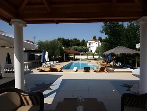 Villa Askamnia and Suites Hotel in Halkidiki