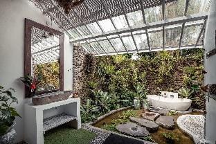 BREATHE in @ Villa GAIA / PRIVATE Pool UBUD Villa in Abiansemal