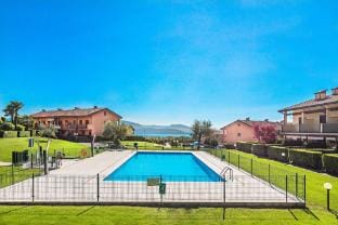 Borgo Alto P1/16 in Puegnago sul Garda Apartment in Province of Brescia