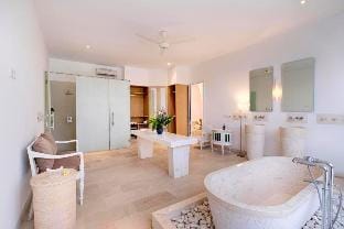 Luxury 3 BR Private Pool Villa 1 Canggu AN44A Villa in North Kuta