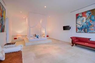 Luxury 3 BR Private Pool Villa 1 Canggu AN44A Villa in North Kuta