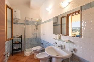 Relaxing Cristal Blu Studio sleeps 3 Apartment in Santa Teresa Gallura