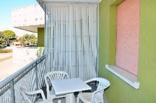Cozy apartment with terrace in Bibione - By Beahost Rentals Apartment in Bibione
