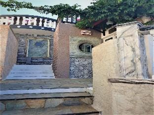 Beautiful and Spacious Room near Cretan Sea Apartment in Piskopiano