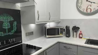 Luxurious Elegant Holiday home+Bike store-Sleeps 6 Apartment in Wick